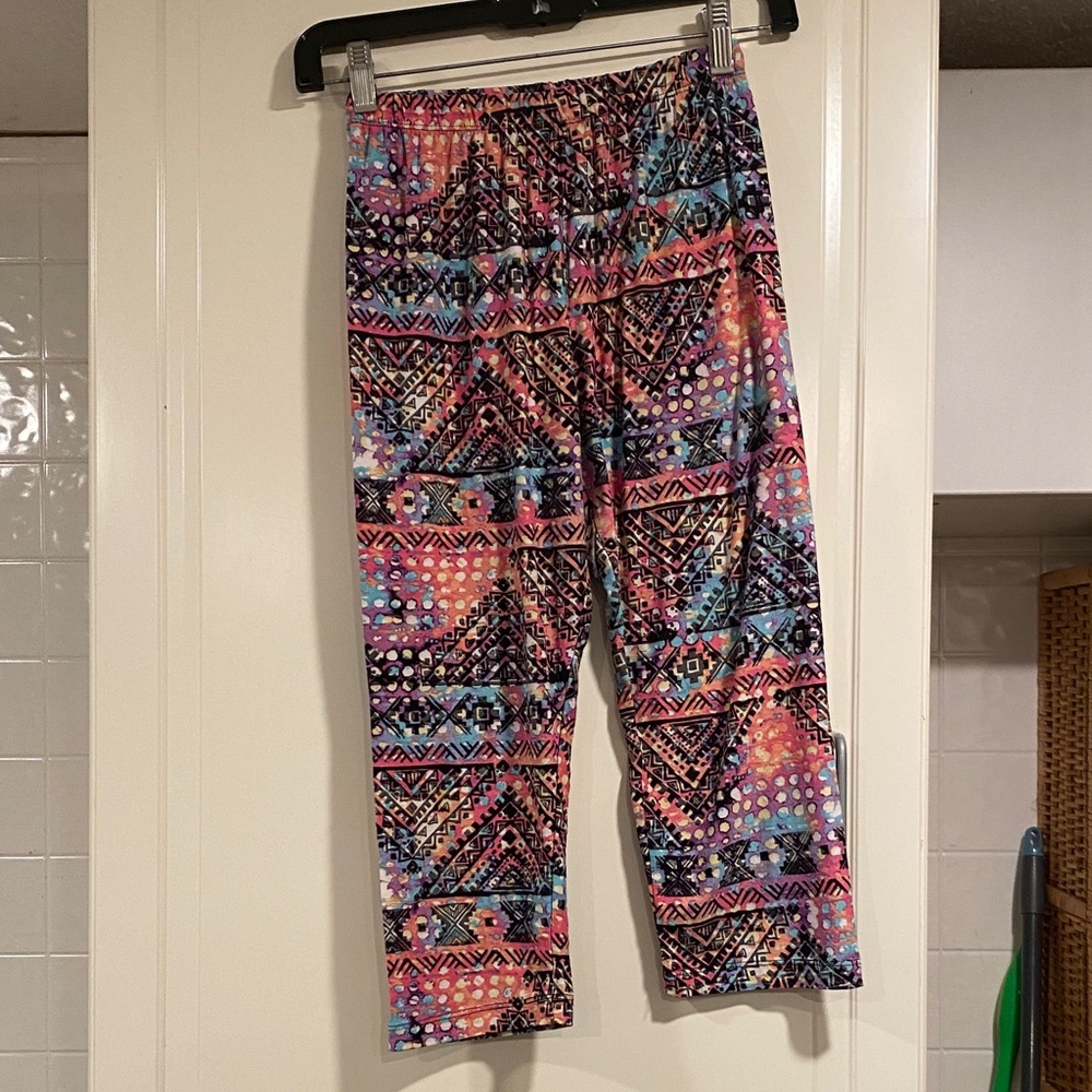EUC Malvina Colorful Geometric Print Leggings size medium